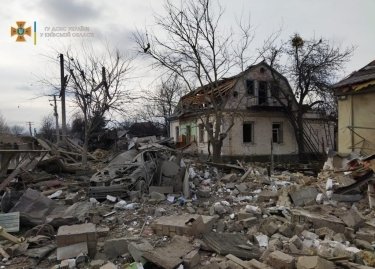 Фото 8 — В селе к югу от Киева из-за обстрела погибли пять человек, разрушены дома (ФОТО)