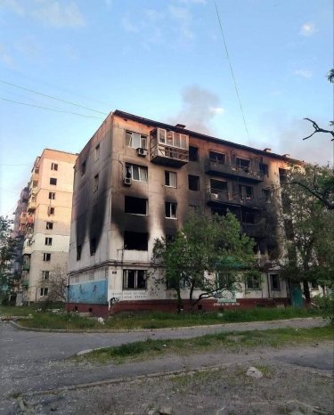 Фото 2 — В Луганской области из-за обстрелов подверглись разрушениям еще 36 домов - ОВА