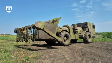 Данська машина вже розмінувала понад 560 гектарів у Харківській області