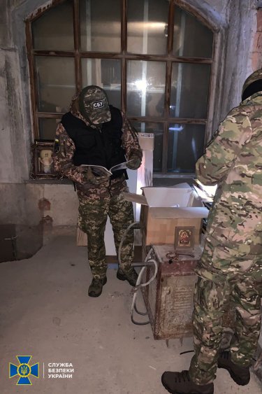 Фото 5 — СБУ проводит обыски на объектах УПЦ (МП) в девяти областях Украины (ФОТО)