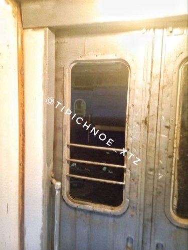 Фото 9 — Новые атаки вандалов на электрички: "Укрзализныця" призывает родителей вразумить беспредельщиков (ФОТО)