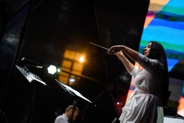 Фото 17 — Bouquet Kyiv Stage миксует жанры: открыли фестиваль Забужко, "Щедрик" и электронная музыка