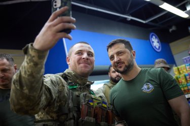 Фото 37 — Зеленський на Донеччині відвідав підрозділ ІПСО (ФОТО)