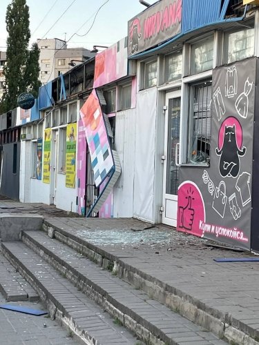 Фото 14 — Армия РФ нанесла ракетный удар по Запорожью: разрушен храм ПЦУ, есть погибшие (ФОТО, ВИДЕО)