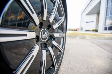 Фото 5 — Всего 100 авто в Украине. Porsche Taycan — электрический "жеребец" со спортивным нравом