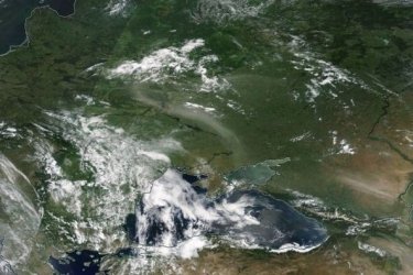 Фото 2 — Пылевая буря в Украине будет удерживаться еще двое суток — синоптики (ВИДЕО)