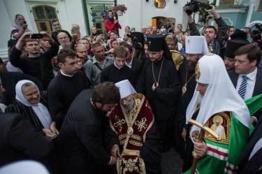 Фото 18 — Кирилл снял крест: в Печерскую Лавру привезен крест Андрея Первозванного (ФОТО)