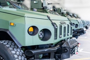 Фото 3 — "Українська бронетехніка" передала Нацгвардії першу партію машин "Новатор-2" з РЕБ