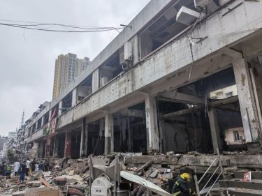 Фото 2 — ЧП в Китае: на рынке прогремел мощный взрыв, погибли более десятка человек (ФОТО)