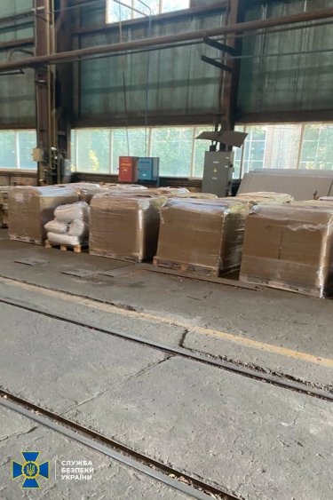 Фото 5 — СБУ та НАБУ провели масові обшуки у Запорізькій мерії та ОВА через розкрадання гумдопомоги: що знайшли