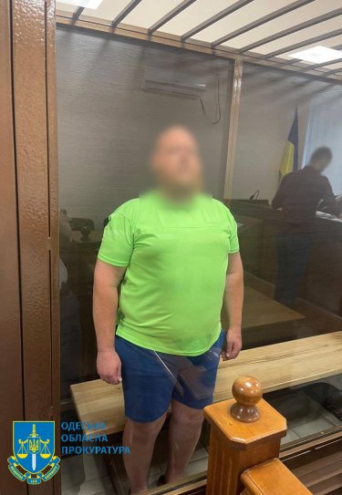 Фото 4 — "Відловлюємо м'ясо": Одеситу дали 7 років за роль воєнкома у постановочному ролику про мобілізацію (ФОТО)