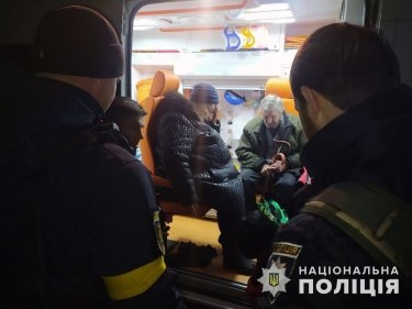 Фото 3 — При обстреле Запорожья среди многоэтажек упали неразорвавшиеся кассетные снаряды: жителей эвакуируют