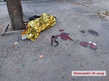 Фото 7 — В Николаеве в результате обстрела остановки транспорта погибли 3 и ранены 12 человек (ФОТО)