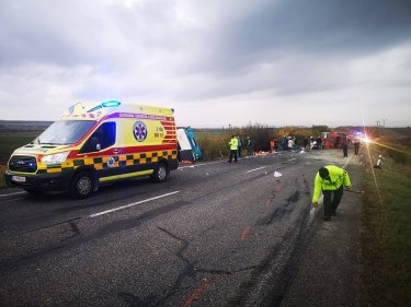 Фото 6 — Жуткое ДТП в Словакии: в аварии погибли 13 человек (ФОТО, ВИДЕО)