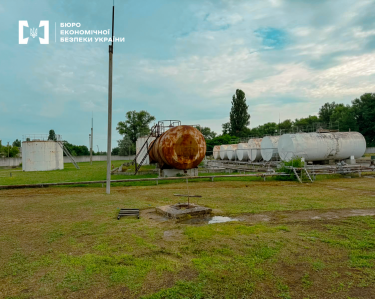 Фото 3 — Продавали сурогат через АЗС: у трьох областях викрили схему з пальним на 50 млн грн
