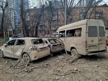 Фото 5 — Армія країни-агресора вдарила по Києву балістичними ракетами, є постраждалі (ФОТО)