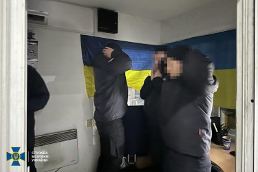 Фото 5 — €1,5 тыс. за проезд: на границе с Венгрией задержали таможенников, требовавших взятки от перевозчиков