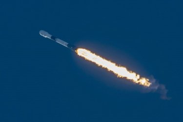 Фото 2 — SpaceX успешно запустила на орбиту очередную партию интернет-спутников (ФОТО, ВИДЕО)
