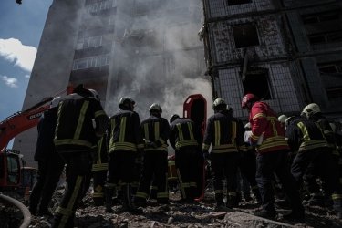 Фото 2 — Ракетный удар РФ по Умани: число жертв возросло до 23