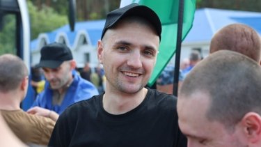 Фото 5 — Четвертий обмін за тиждень: Україна повернула додому військовополонених (ФОТО)
