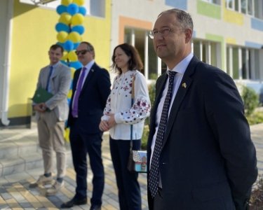 Фото 7 — Был "Буратино", а стал "Пиноккио": в Бородянке восстановили детсад, у которого было граффити Бэнкси (ФОТО)