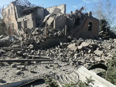 Фото 5 — Ночью армия РФ обстреляла Запорожье: один дом полностью разрушен