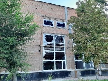 Фото 2 — Оккупанты выпустили по Никополю 120 снарядов из РСЗО, под огонь попали три предприятия