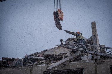 Фото 8 — В Покровске завершили разбор завалов в пятиэтажке после удара РФ: названо число погибших (ФОТО)