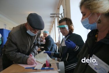 Фото 4 — Местные выборы: обнародованы результаты первых экзитполов (ОБНОВЛЯЕТСЯ)