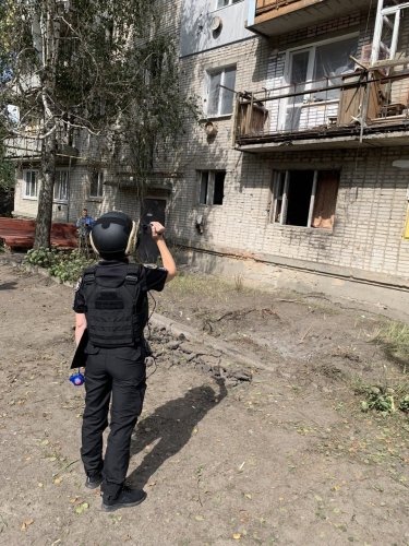 Фото 7 — Новый обстрел Середины-Буды на Сумщине: погиб полицейский, ранены энергетики (ФОТО)
