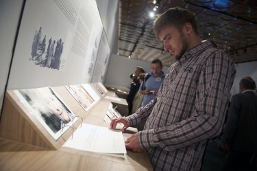 Фото 12 — В память о трагедии Бабьего Яра а в Киеве представлены уникальные документы Холокоста