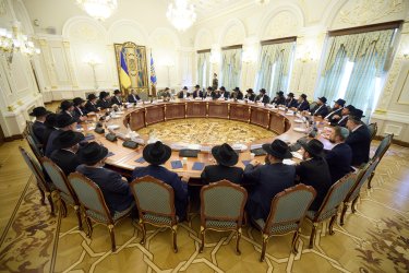 Фото 2 — Зеленський зустрівся з єврейським духовенством напередодні Рош га-Шана (ФОТО, ВІДЕО)