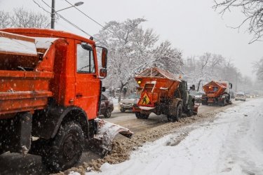 Фото 24 — На юг Украины обрушился снегопад, в Одессу закрыли въезд фурам (ФОТО, ВИДЕО)