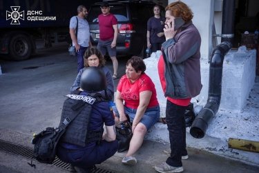 Фото 9 — У "Таврії В" відреагували на знищення складу в Одесі російською ракетою (ФОТО, ВІДЕО)