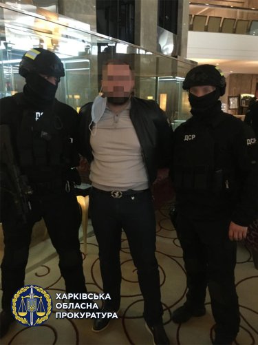 Фото 5 — В Харькове задержали пятерых бандитов, вымогавших у агробизнесмена $700 тысяч (ФОТО)