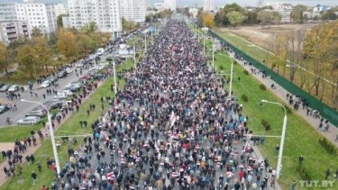 Фото 2 — Протесты в Минске: полиция устроила стрельбу резиновыми пулями (ФОТО, ВИДЕО)