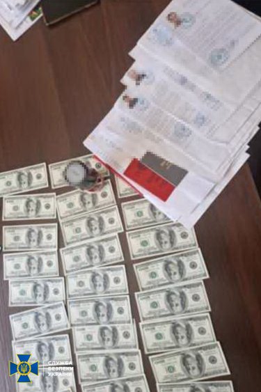 Фото 5 — СБУ разоблачила главу военно-врачебной комиссии и адвоката, наладивших схемы уклонения от мобилизации