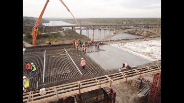 Фото 6 — В Запорожье достроили проезжую часть нового моста через Старый Днепр (ФОТО)