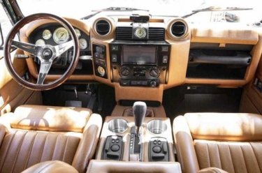 Фото 5 — В США разработали Land Rover с двигателем от Chevrolet и мини-баром в багажнике (ФОТО)