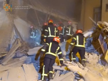 Фото 8 — В центре Львова обрушился жилой дом