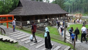 Фото 20 — За три месяца Украину посетили почти 30 тысяч туристов из Саудовской Аравии