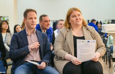 Фото 53 — В переполненном переселенцами Мукачево открыли хаб для их интеграции в общину (ФОТО)