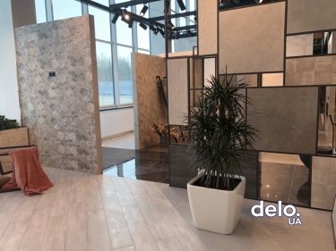 Фото 14 — Производство осуществляют роботы: Эпицентр открыл под Киевом завод по изготовлению плитки