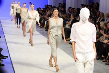 Фото 31 — Ukrainian Fashion Week: День первый - Пустовит, Гресь, Буренина, Залевский, Анисимов (ФОТО)
