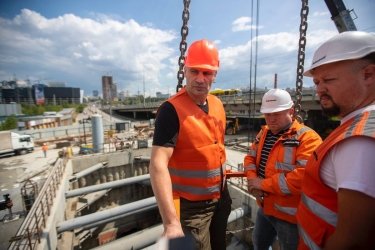 Фото 7 — Ремонт тоннеля метро между "Демеевской" и "Лыбедской" на завершающей стадии, — Кличко (ФОТО)