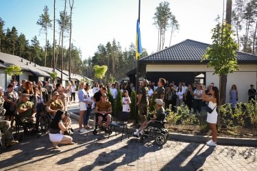 Фото 2 — В Киевской области построили первый инклюзивный городок для ветеранов (ФОТО)
