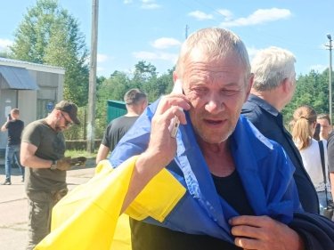 Фото 10 — Відбувся новий обмін: в Україну з полону повернулися 84 військових і цивільних (ФОТО)