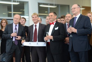 Фото 5 — Новый официальный дилерский центр Peugeot "ВиДи Авеню" в Киеве