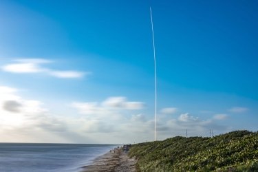Фото 3 — SpaceX успешно запустила на орбиту очередную партию интернет-спутников (ФОТО, ВИДЕО)