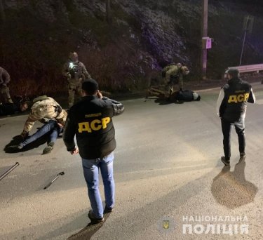 Фото 3 — Полиция задержала вооруженную банду, которая хотела взять под контроль Закарпатье (ФОТО)